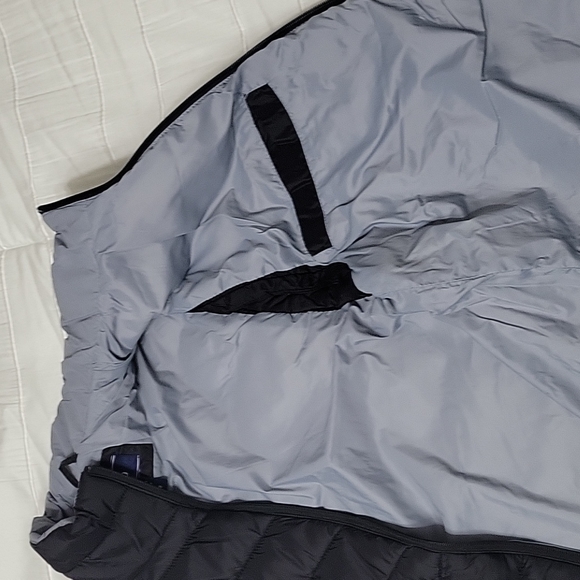 Izod Bubble Vest - Picture 3 of 4